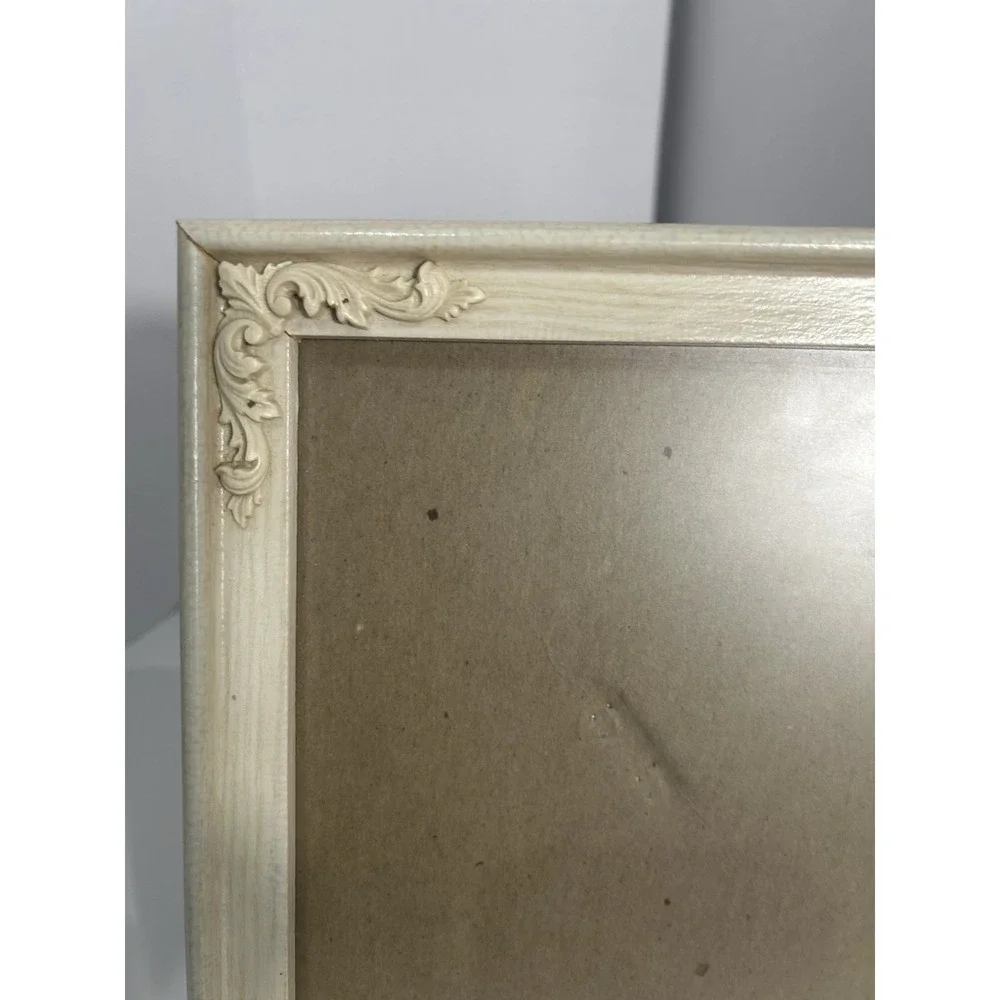 VTG Ivory Resin Scrollwork Corner 8x10 Standing Picture Frame Shabby Chic Ornate